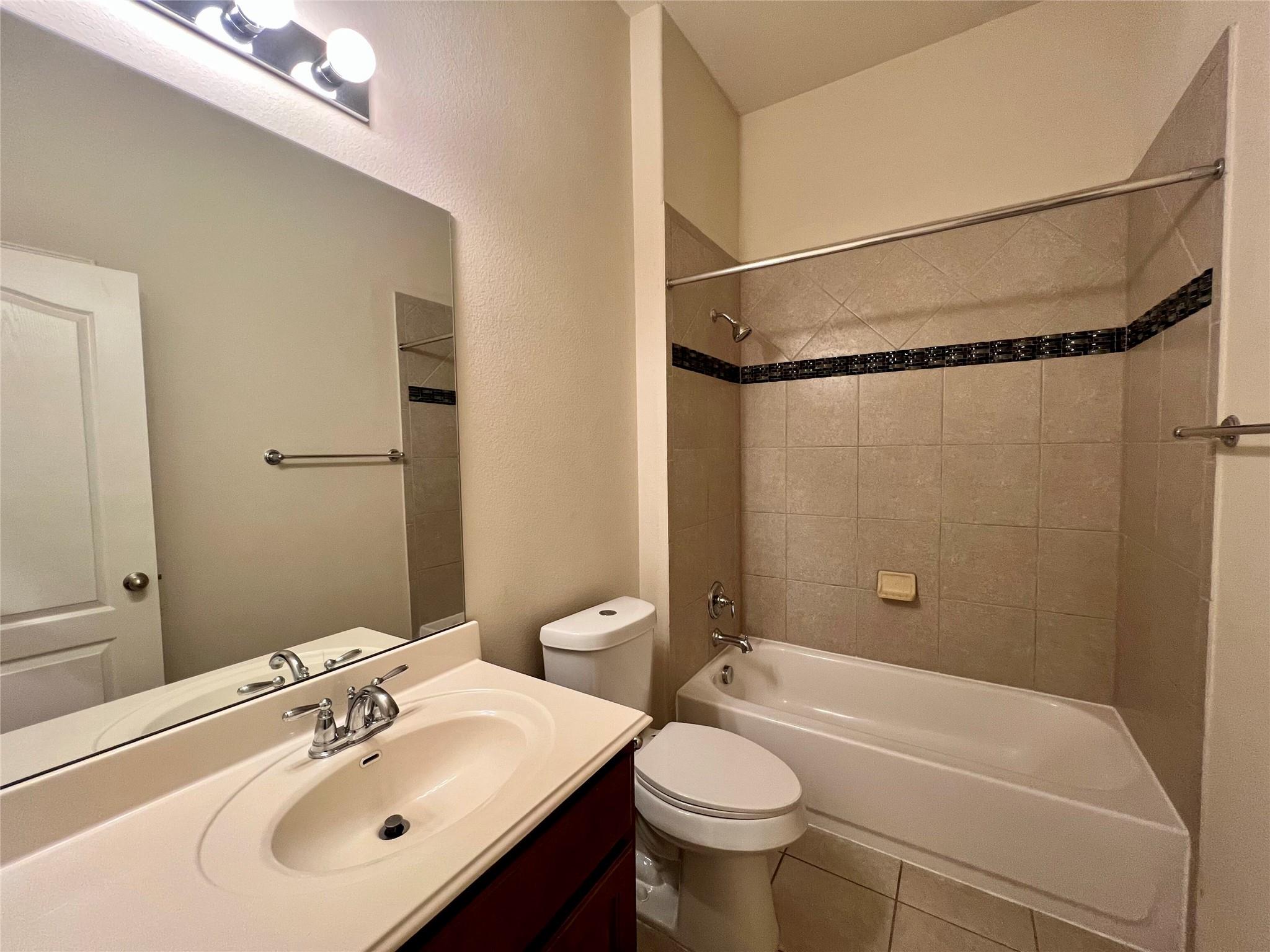 2644 Hilltop Divide Ln, Leander, TX 78641