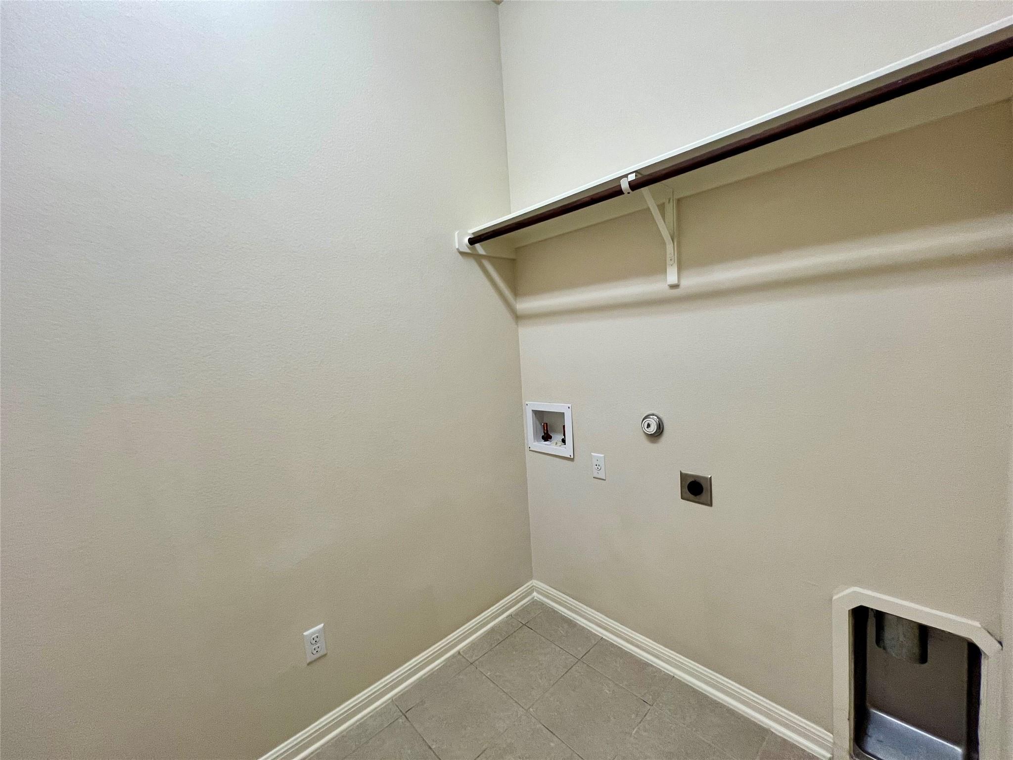 2644 Hilltop Divide Ln, Leander, TX 78641