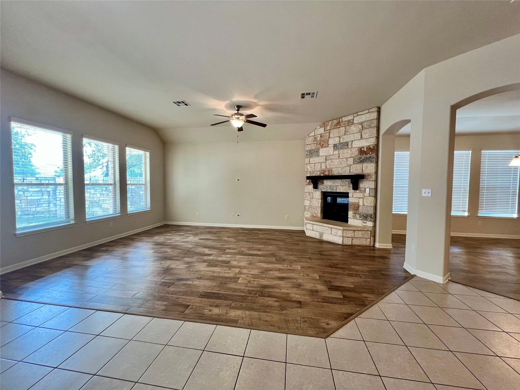 2644 Hilltop Divide Ln, Leander, TX 78641