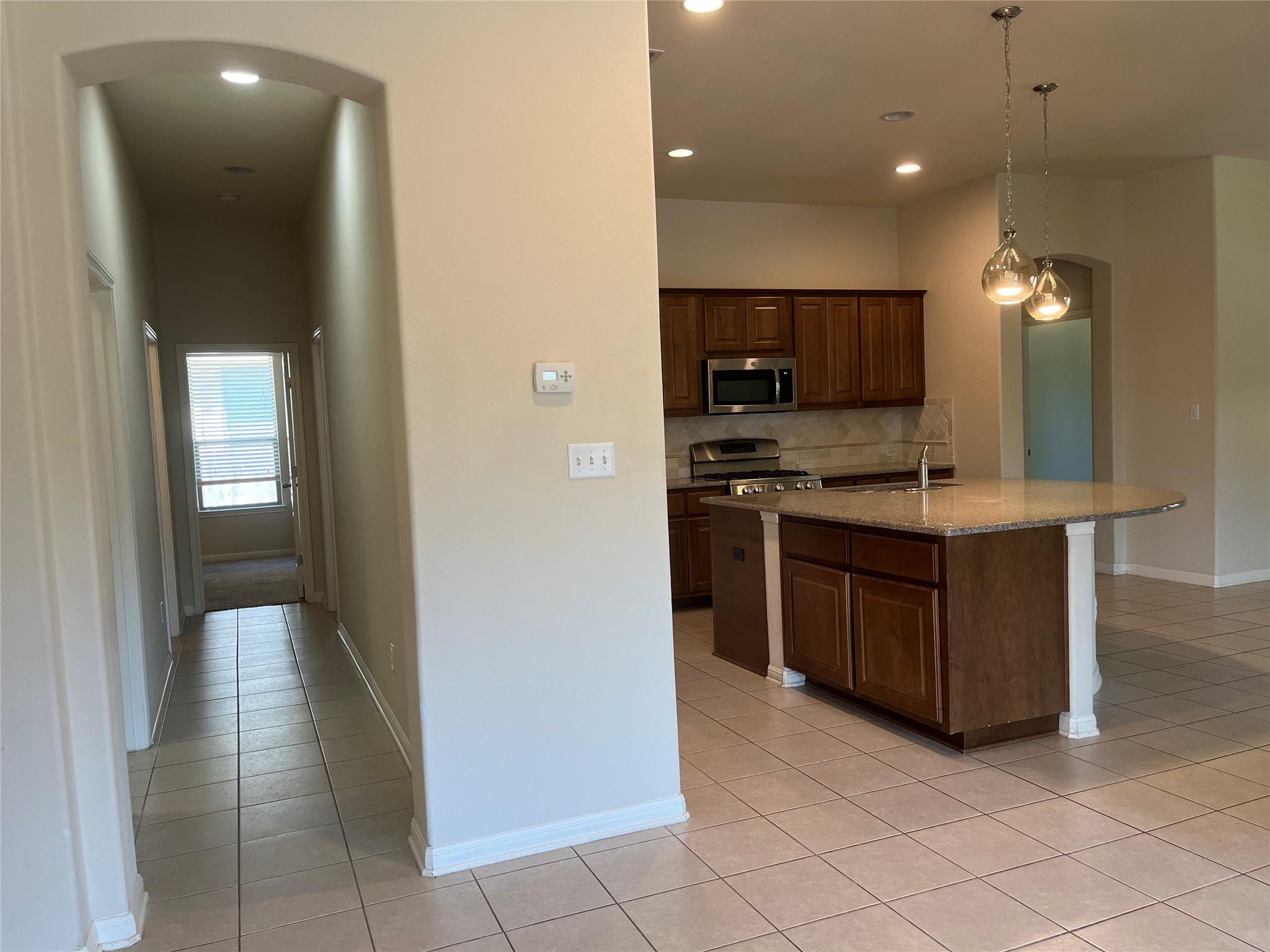 2644 Hilltop Divide Ln, Leander, TX 78641