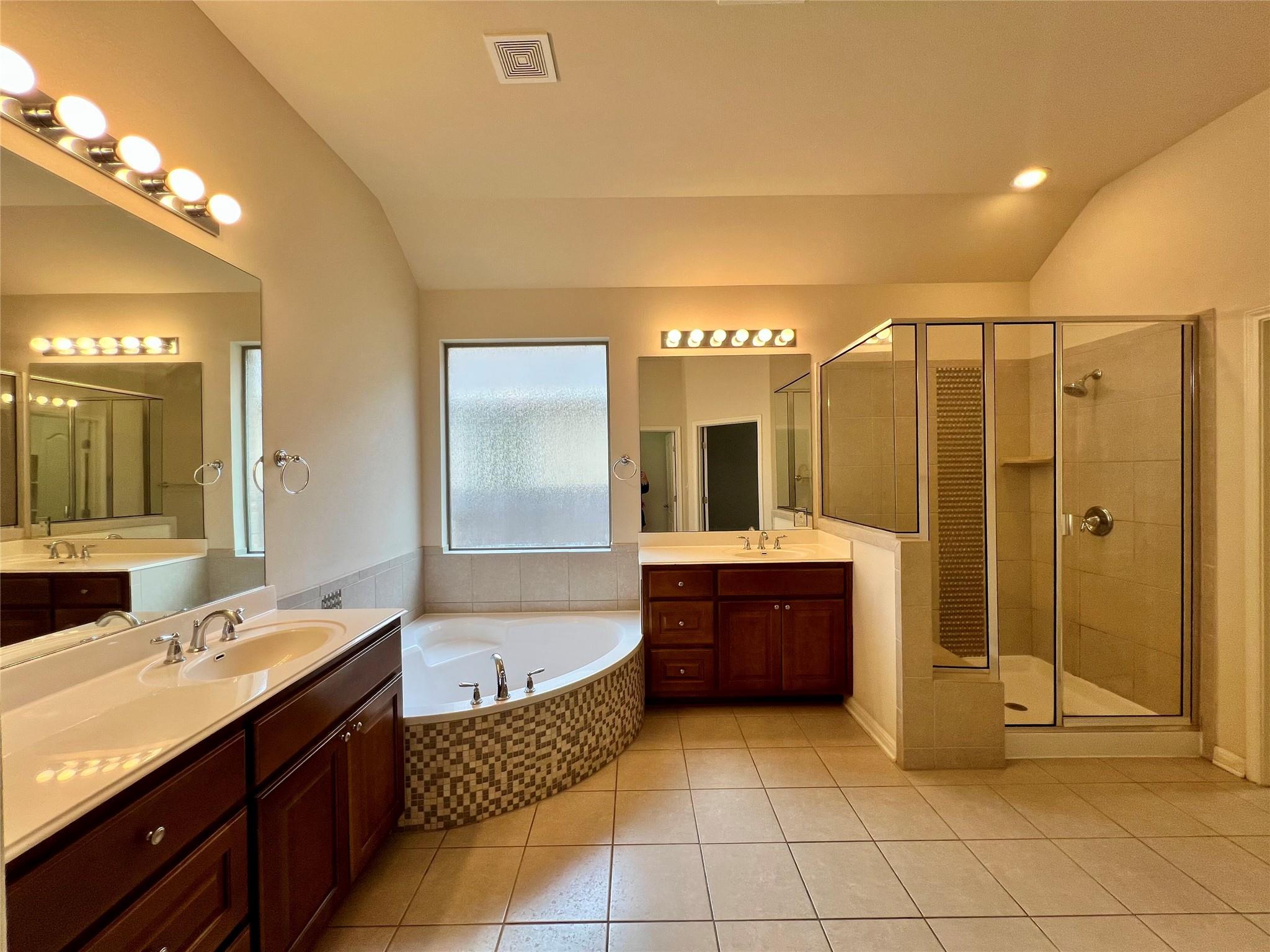 2644 Hilltop Divide Ln, Leander, TX 78641