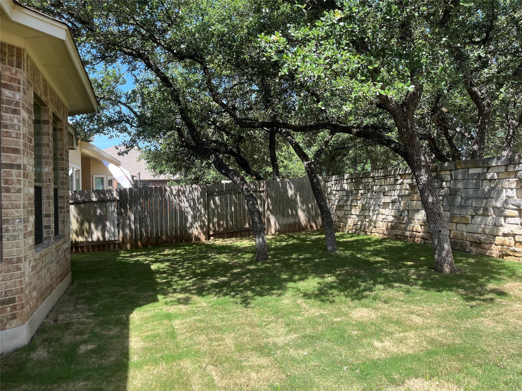 2644 Hilltop Divide Ln, Leander, TX 78641