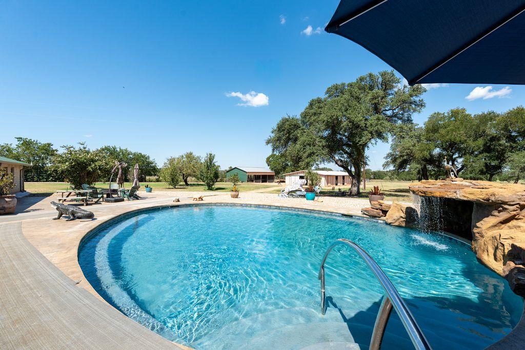 3550 County Road 245, Florence, TX 76527