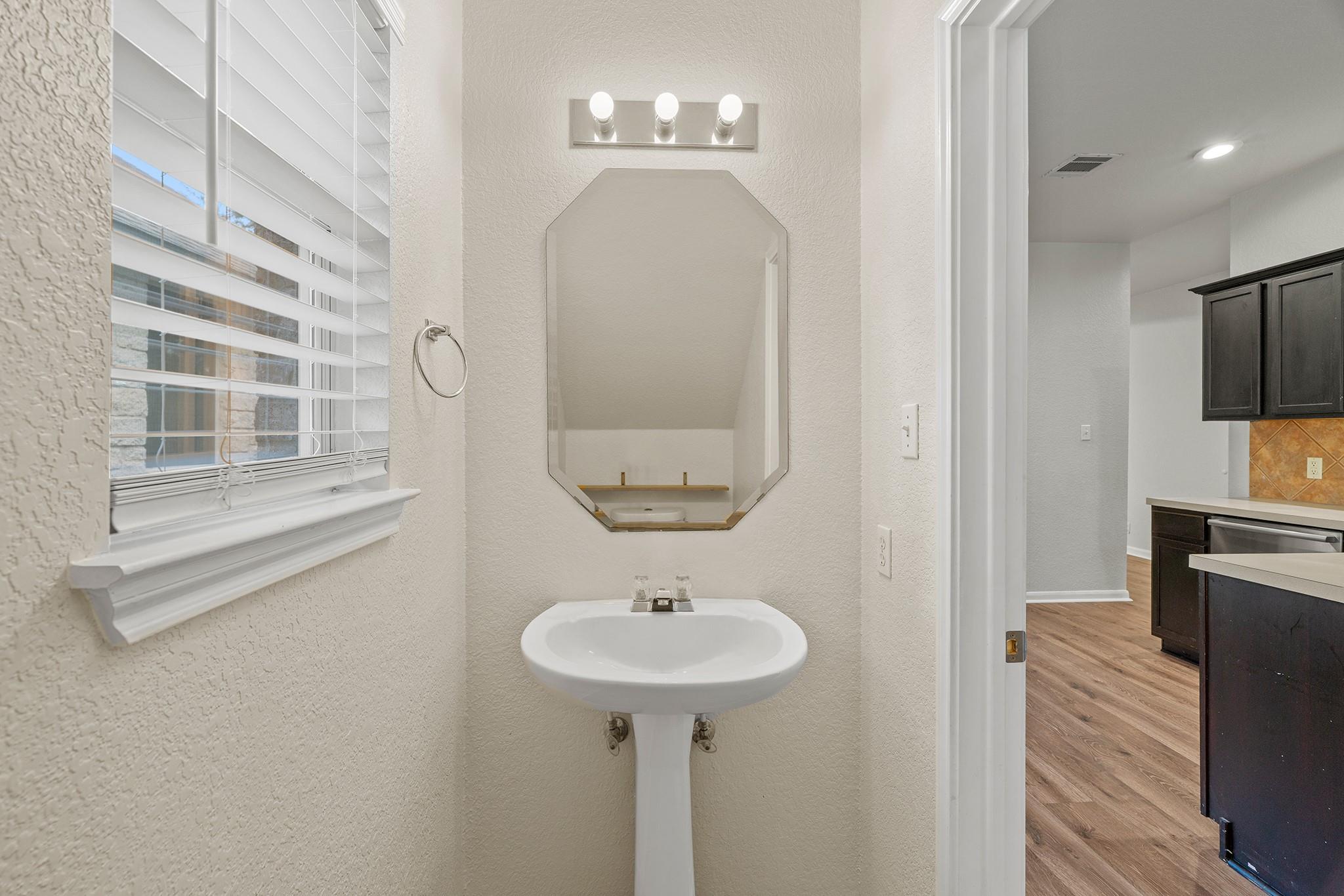 5639 Taylorcrest Dr, Austin, TX 78749