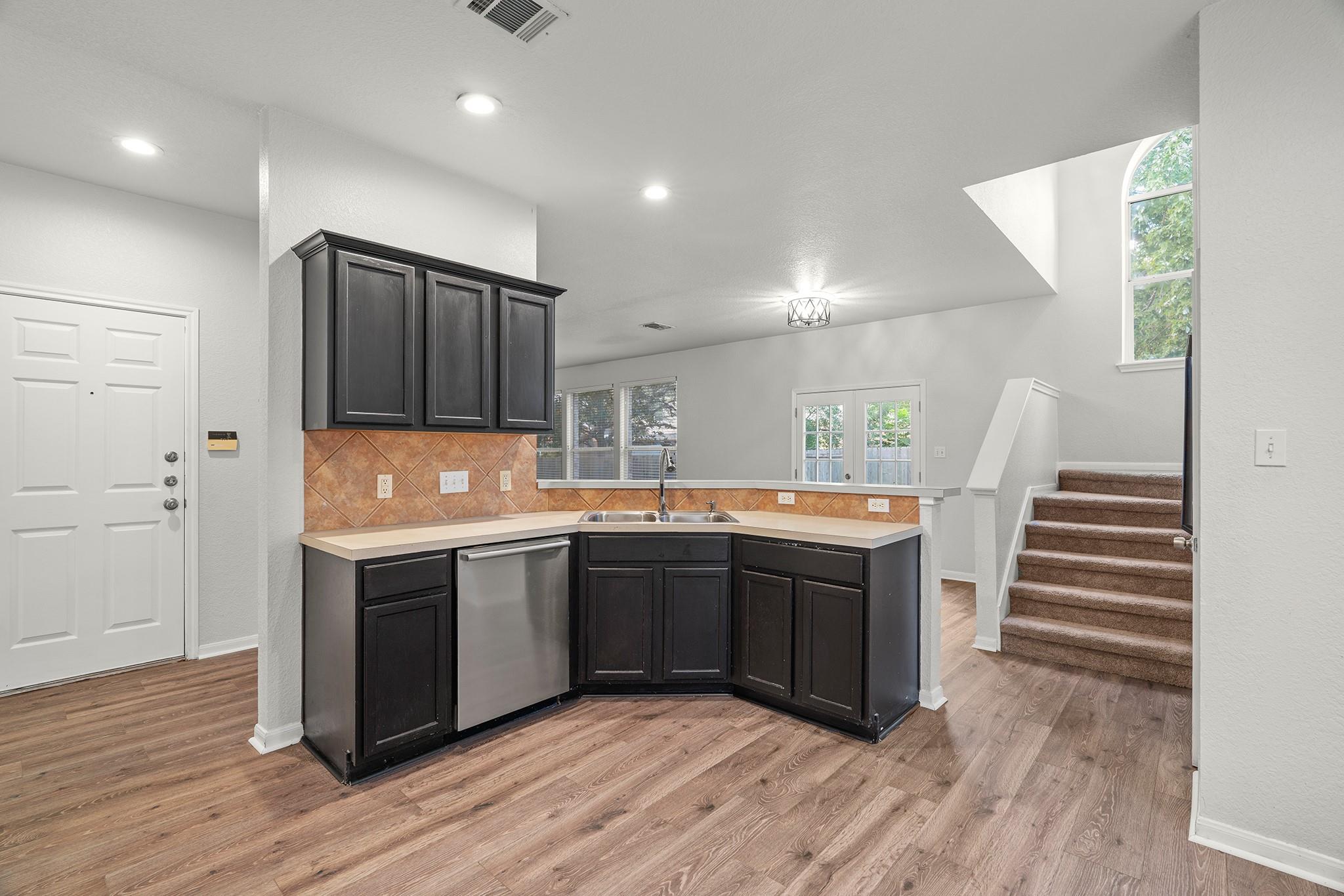 5639 Taylorcrest Dr, Austin, TX 78749