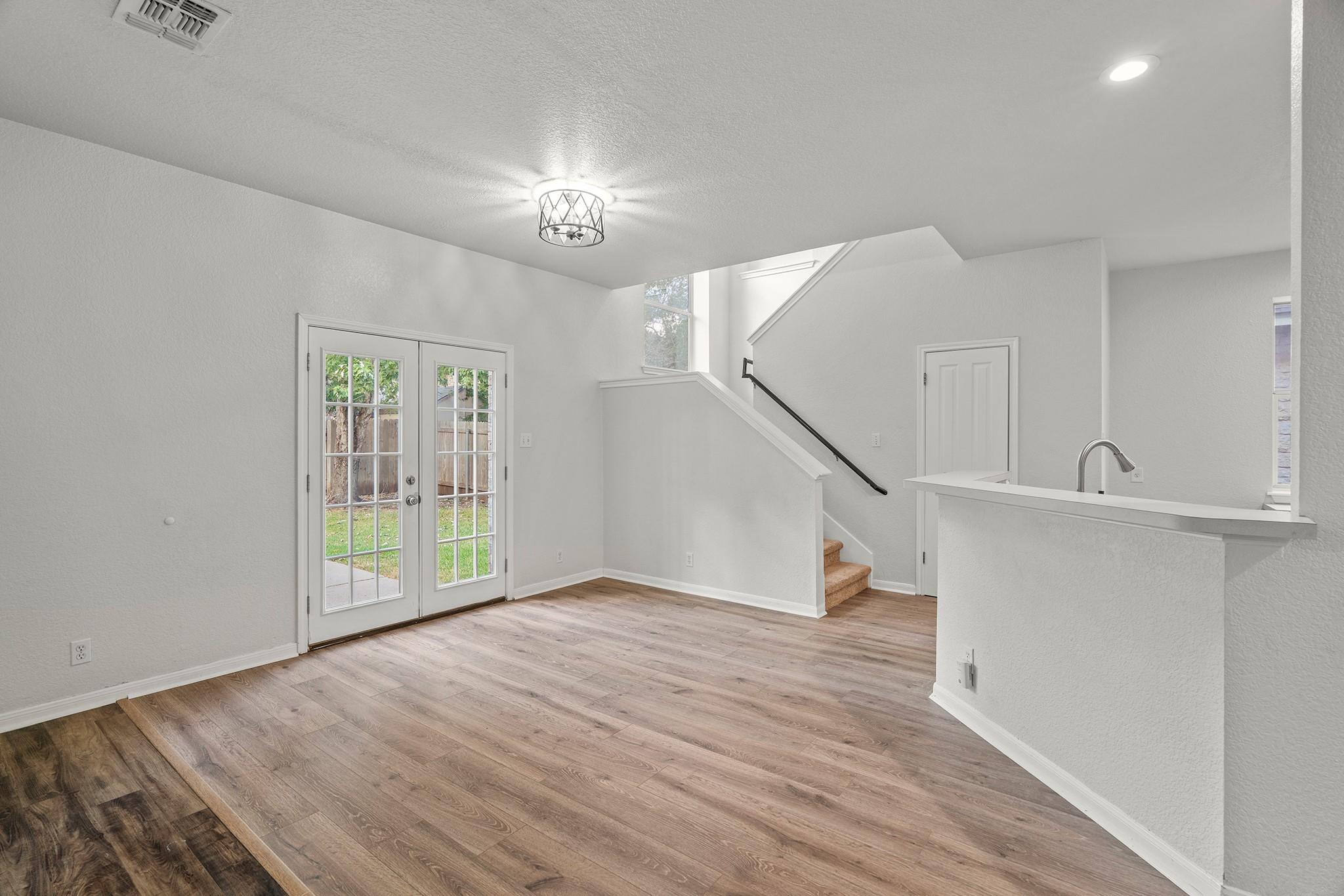 5639 Taylorcrest Dr, Austin, TX 78749