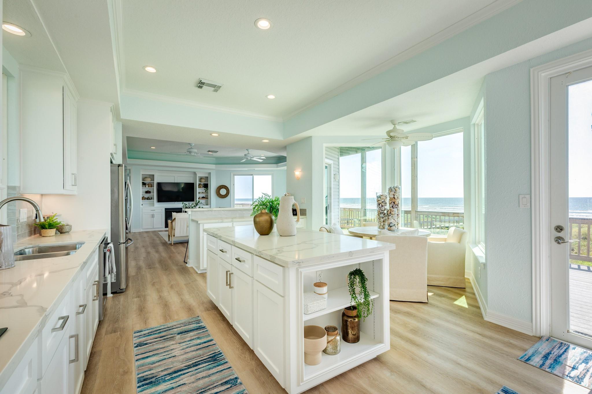 20911 W Sand Hill Dr, Galveston, TX 77554