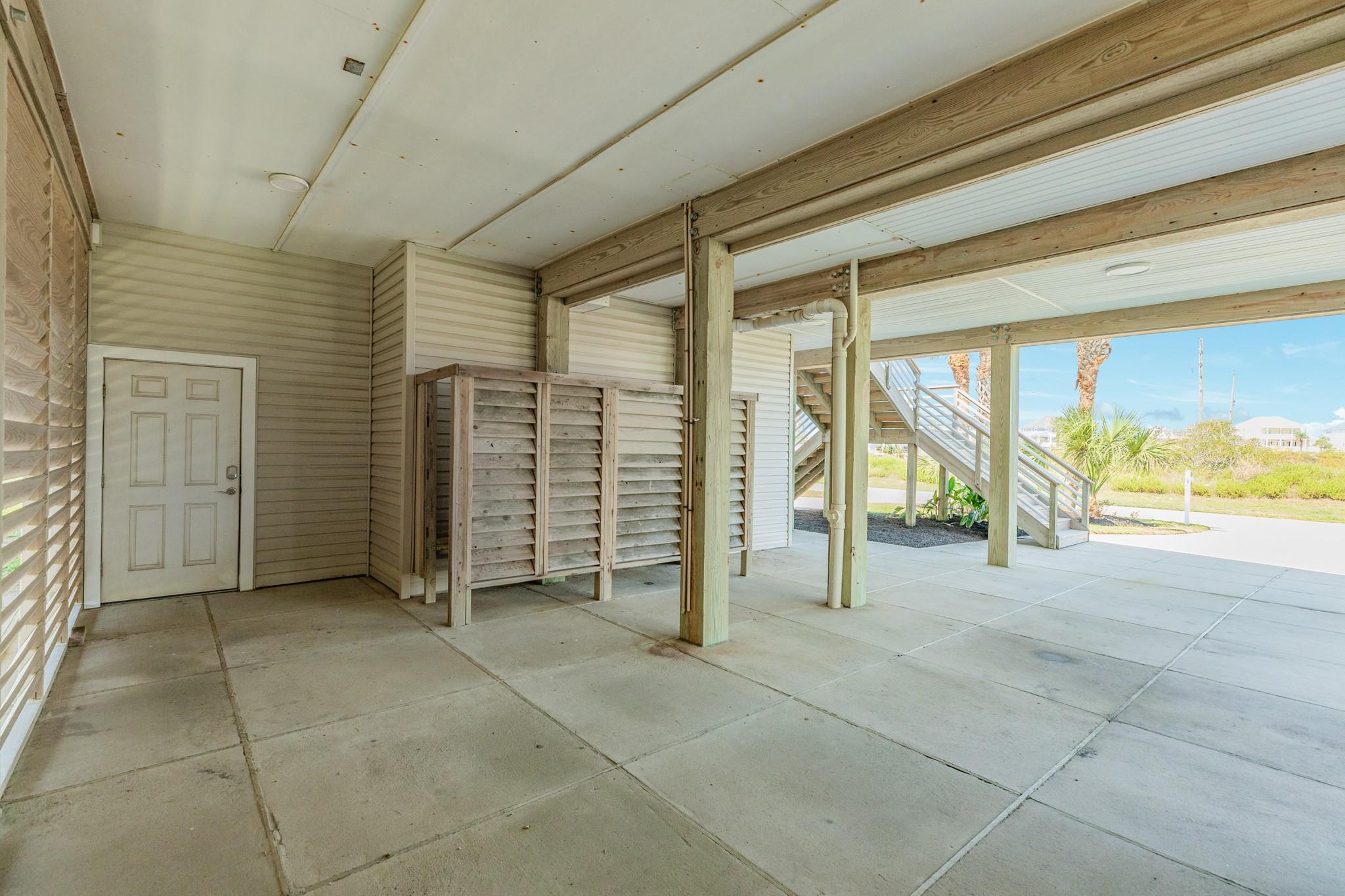 20911 W Sand Hill Dr, Galveston, TX 77554