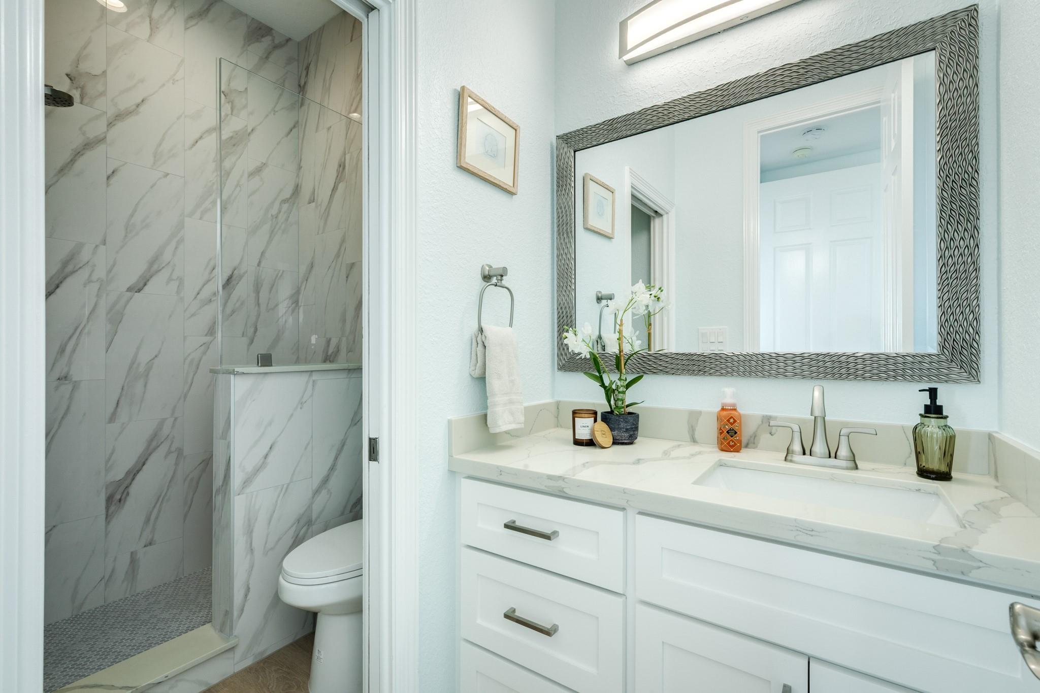 20911 W Sand Hill Dr, Galveston, TX 77554