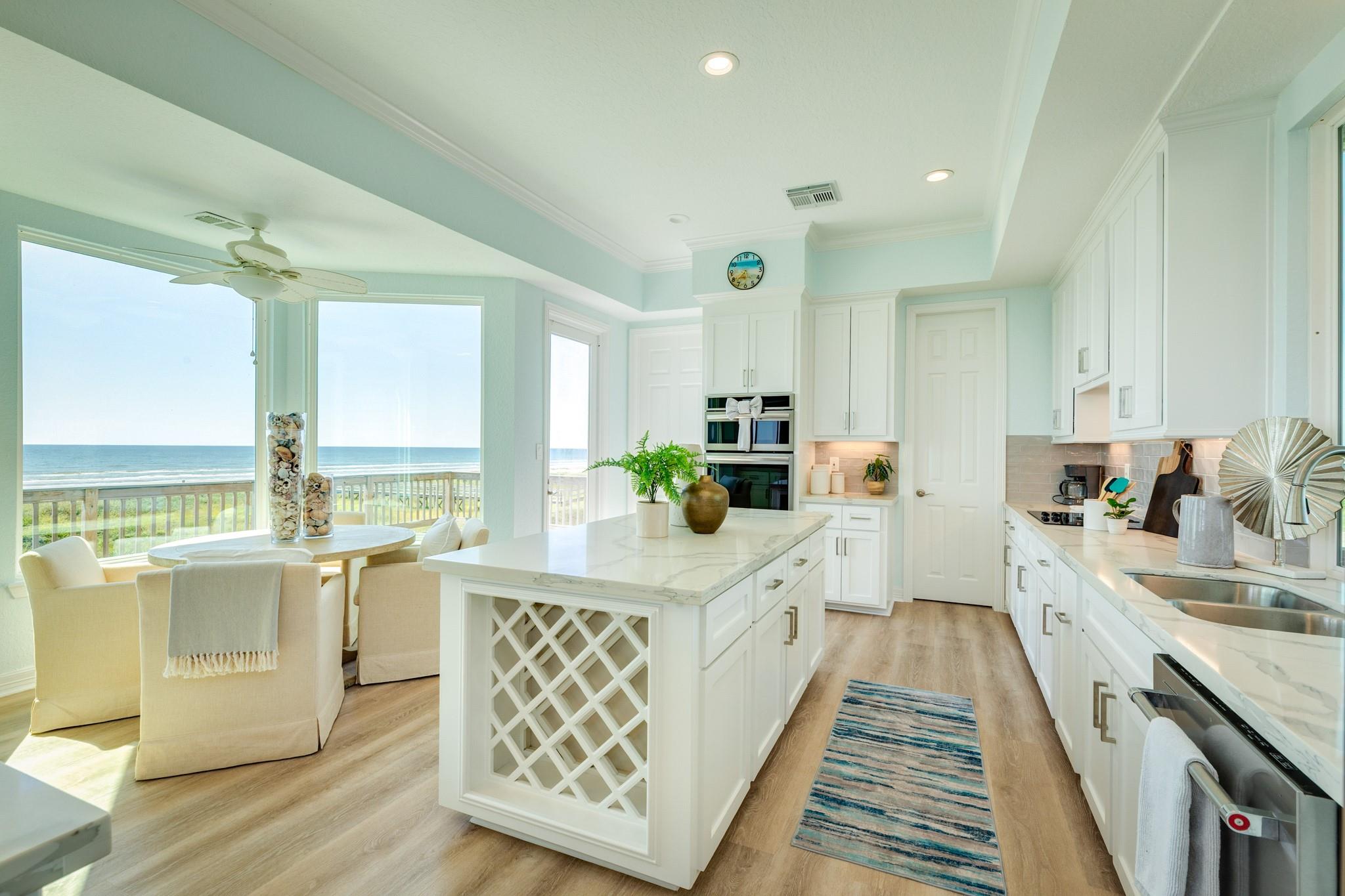 20911 W Sand Hill Dr, Galveston, TX 77554