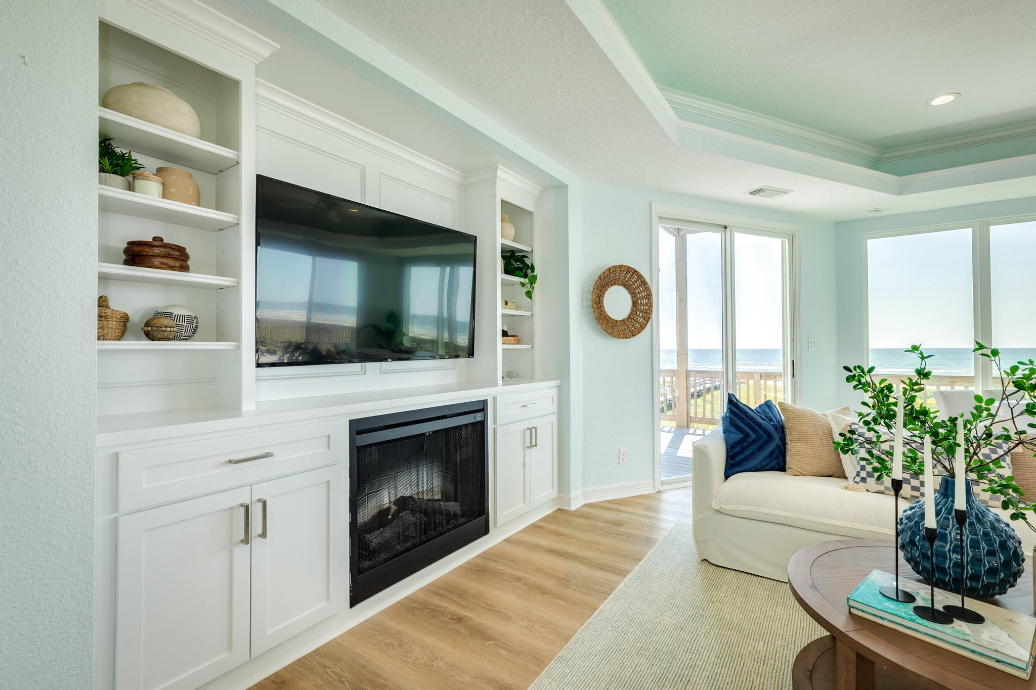 20911 W Sand Hill Dr, Galveston, TX 77554