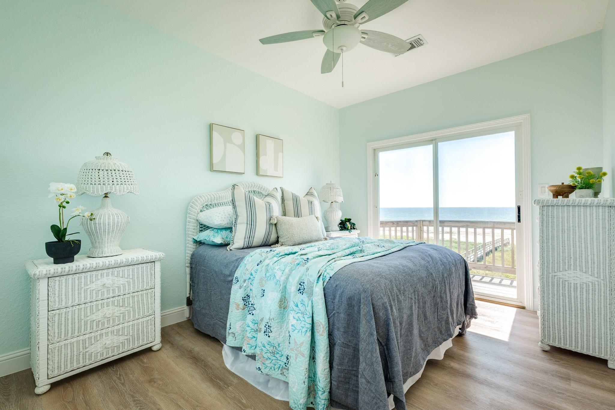 20911 W Sand Hill Dr, Galveston, TX 77554