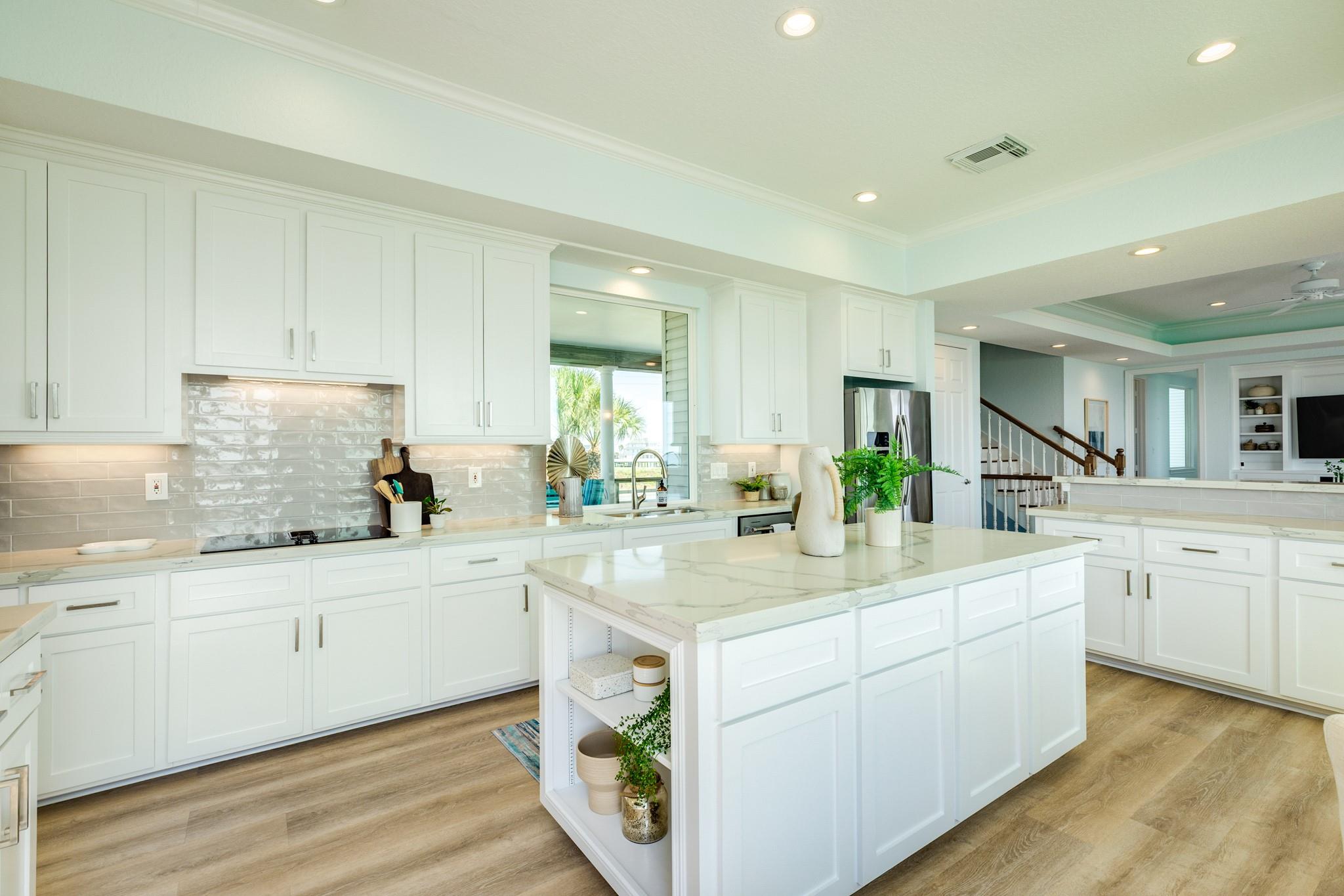 20911 W Sand Hill Dr, Galveston, TX 77554