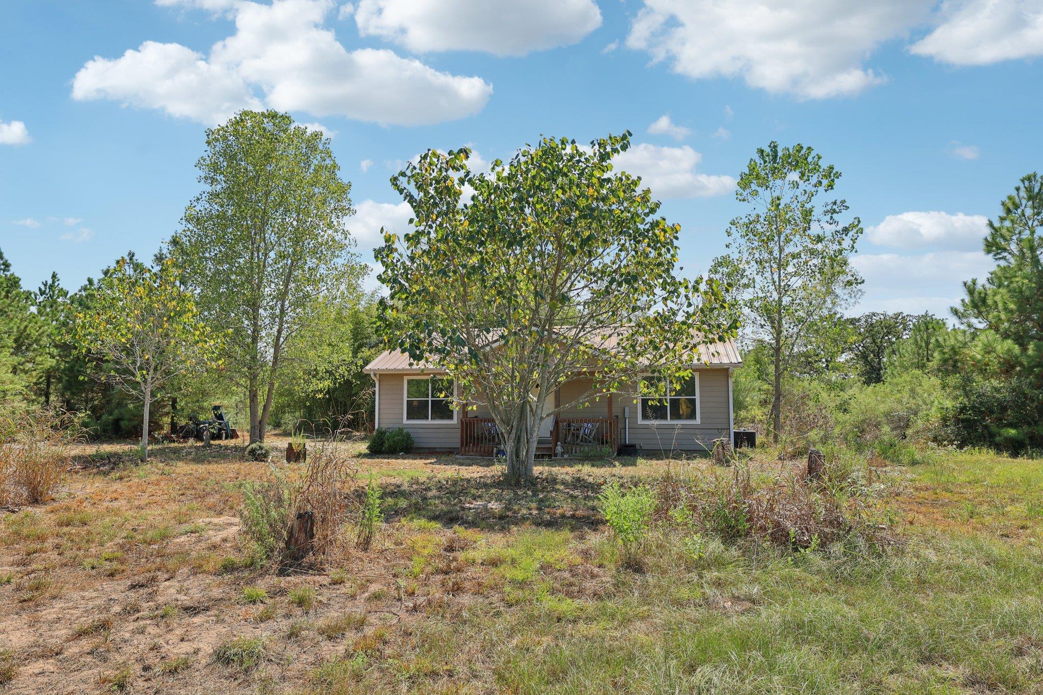 122 Rolling Pines Dr, Smithville, TX 78957