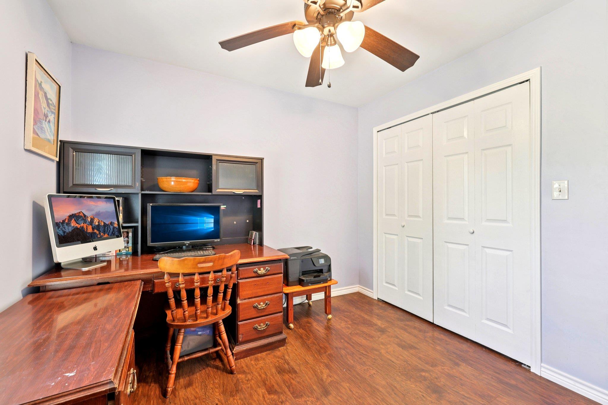 122 Rolling Pines Dr, Smithville, TX 78957