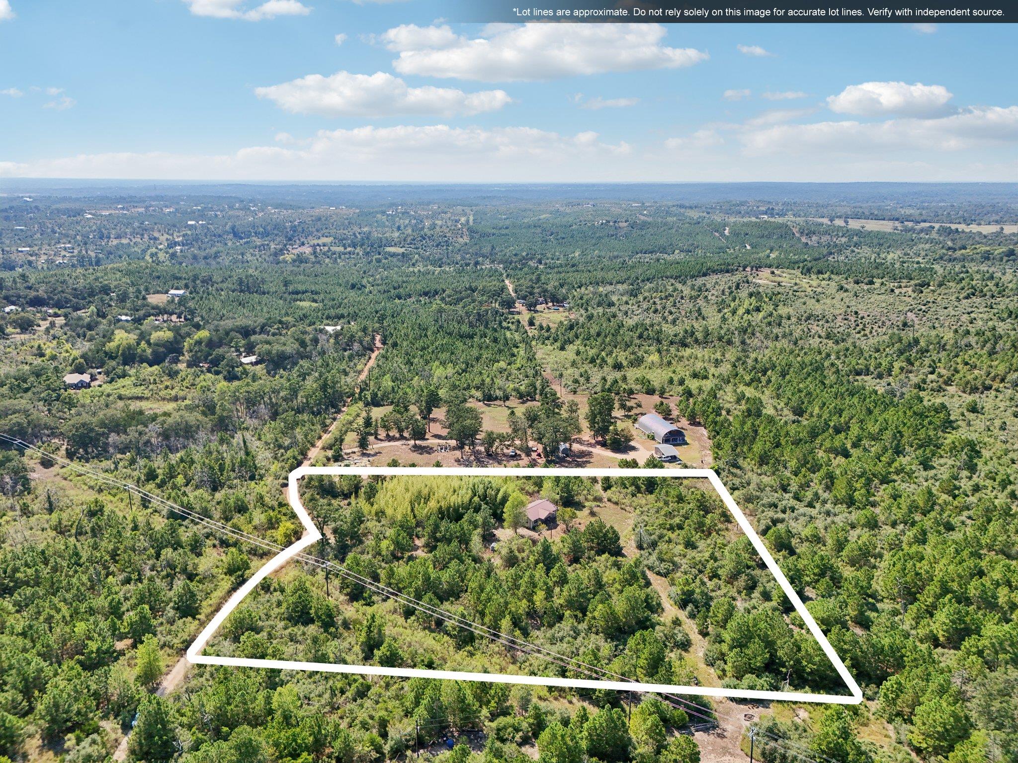 122 Rolling Pines Dr, Smithville, TX 78957