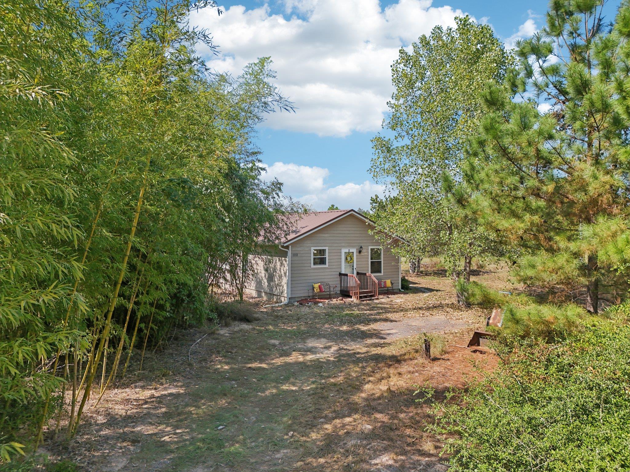 122 Rolling Pines Dr, Smithville, TX 78957