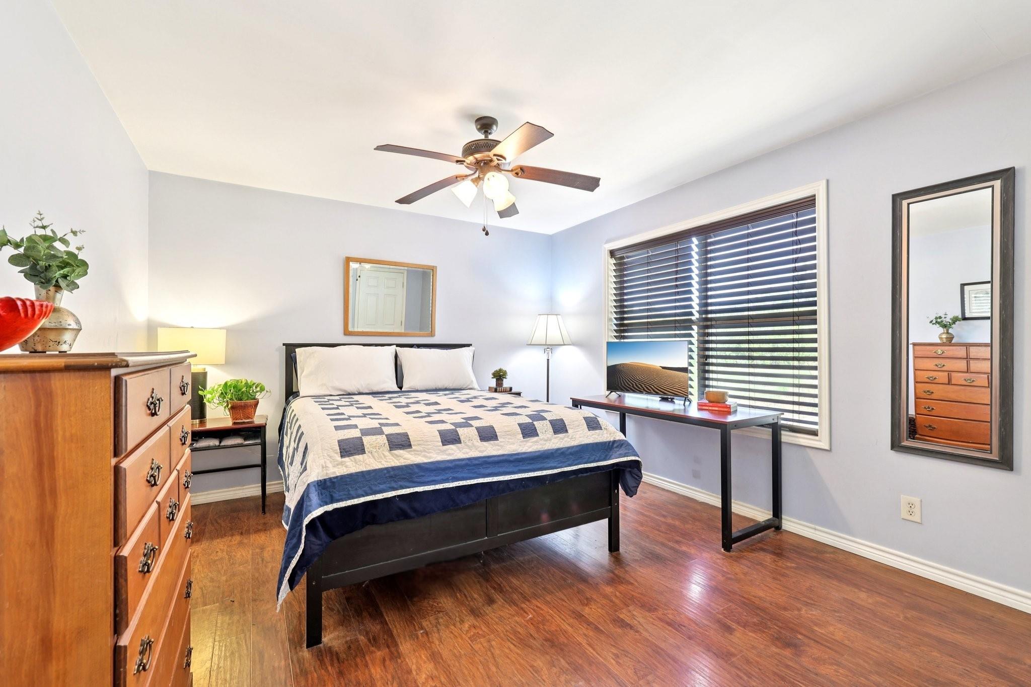 122 Rolling Pines Dr, Smithville, TX 78957