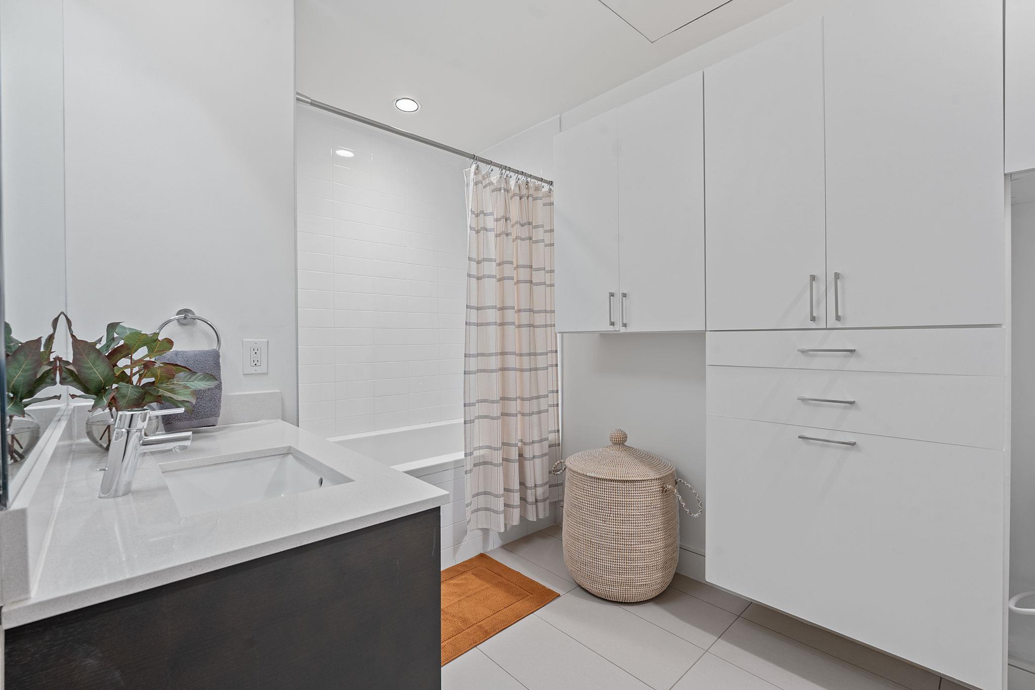 222 West Ave # 1005, Austin, TX 78701