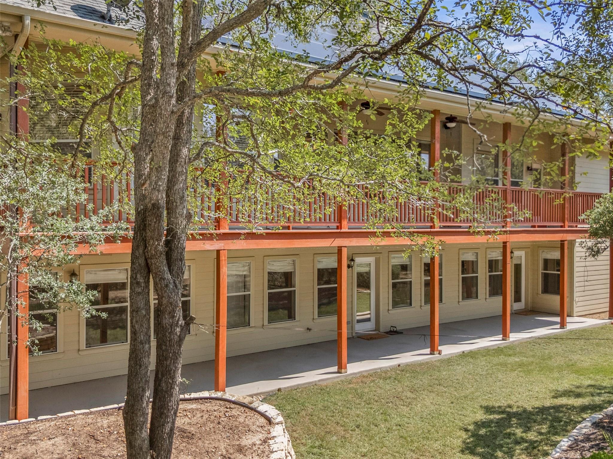 130 Sabine Dr, Cedar Creek, TX 78612