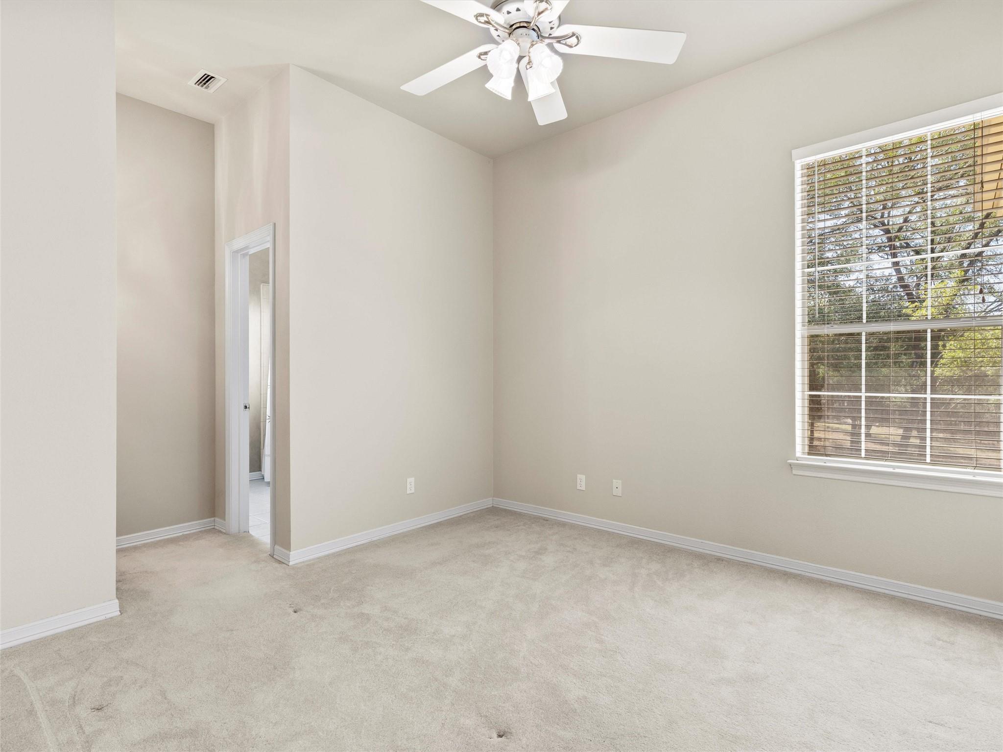 130 Sabine Dr, Cedar Creek, TX 78612