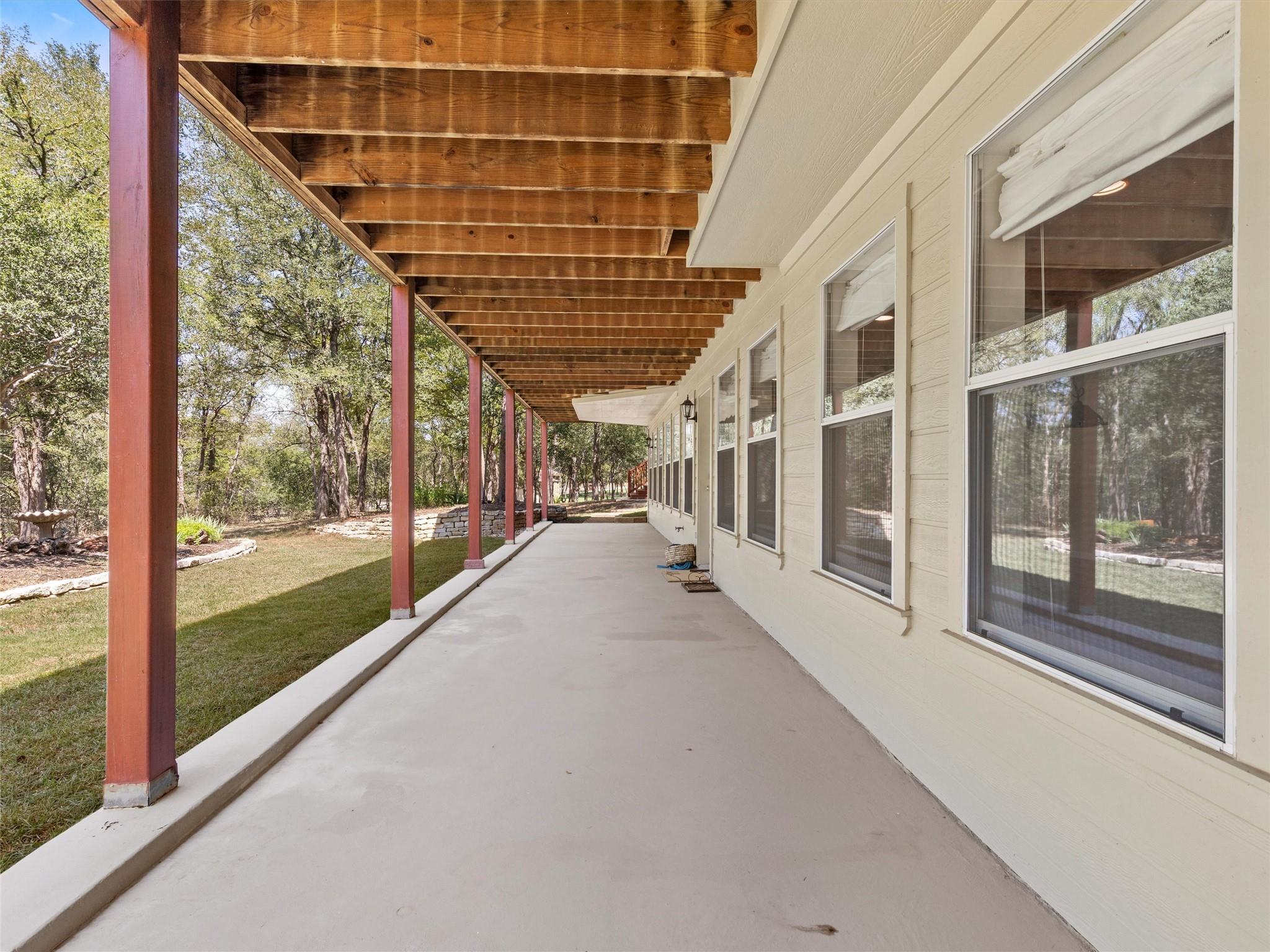 130 Sabine Dr, Cedar Creek, TX 78612