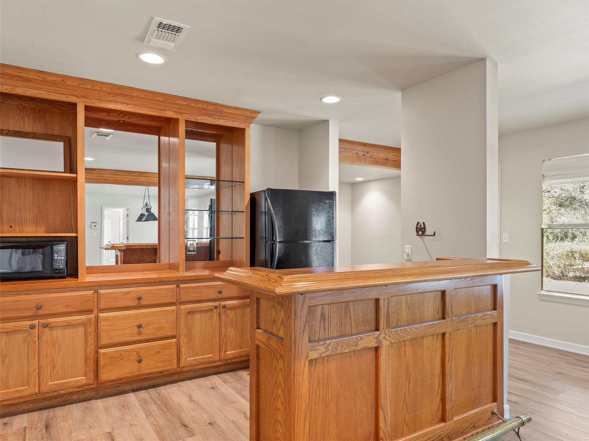 130 Sabine Dr, Cedar Creek, TX 78612