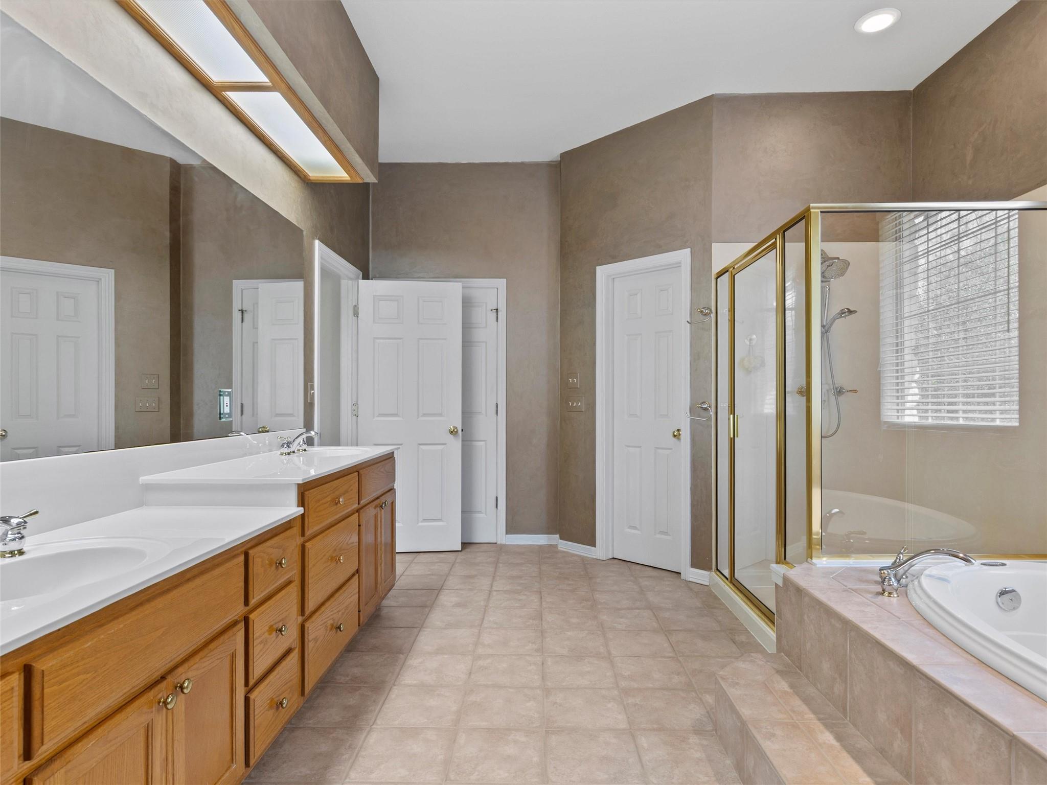 130 Sabine Dr, Cedar Creek, TX 78612