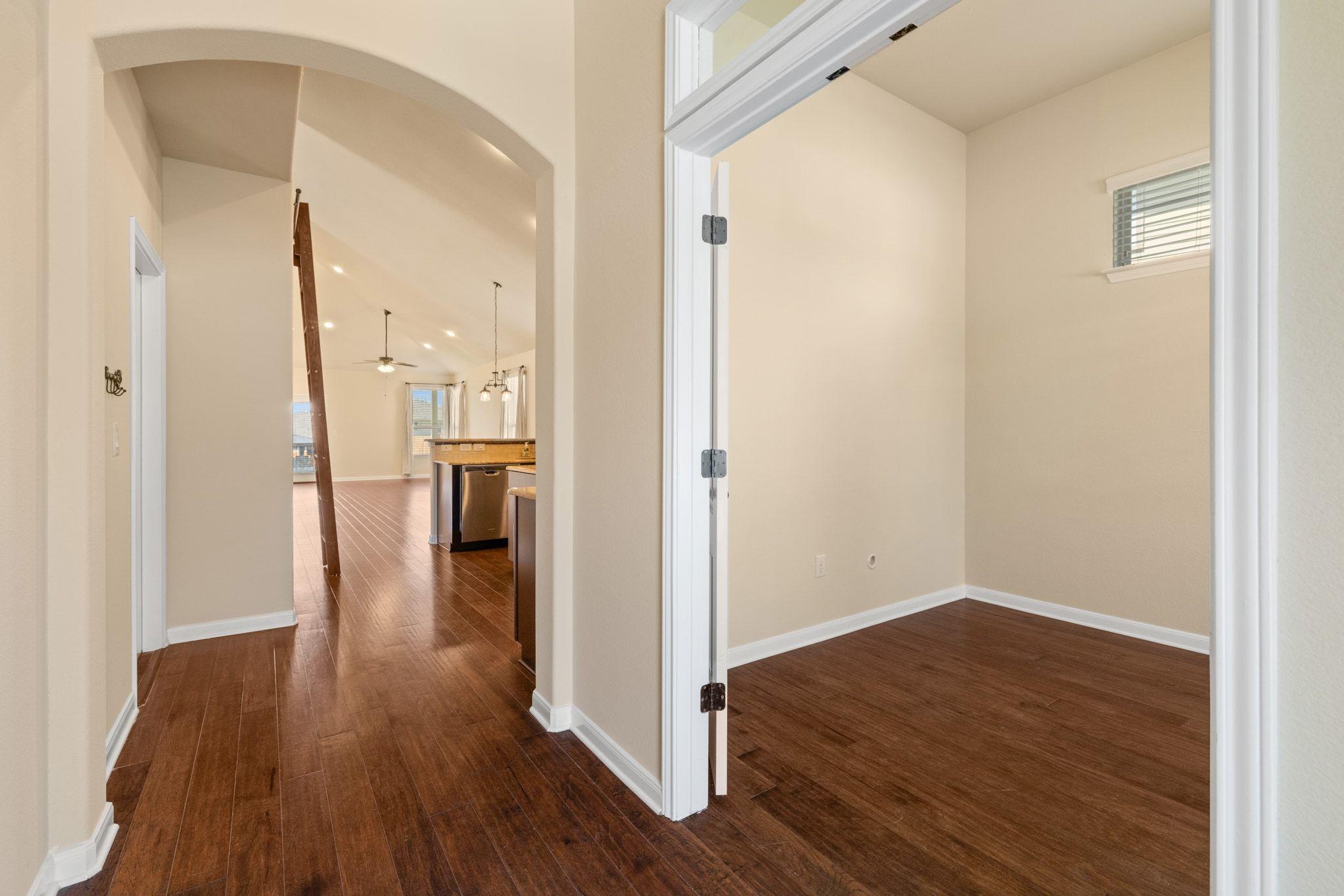 120 Briar Park Dr, Georgetown, TX 78626