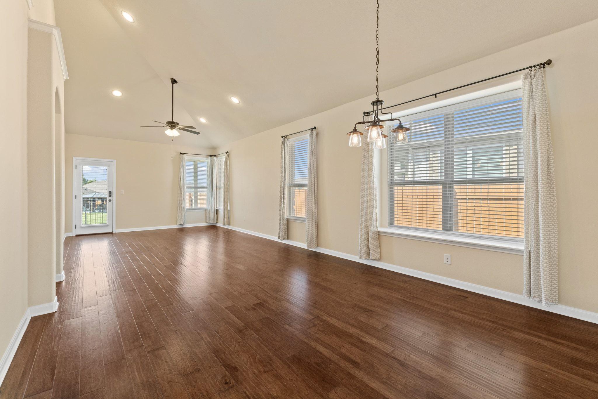 120 Briar Park Dr, Georgetown, TX 78626