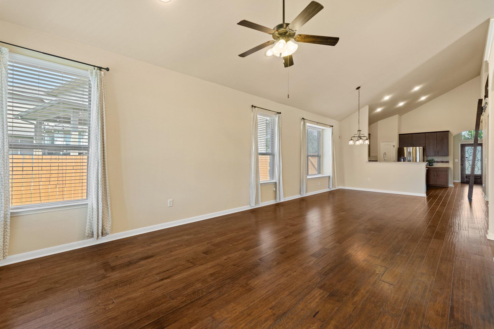 120 Briar Park Dr, Georgetown, TX 78626