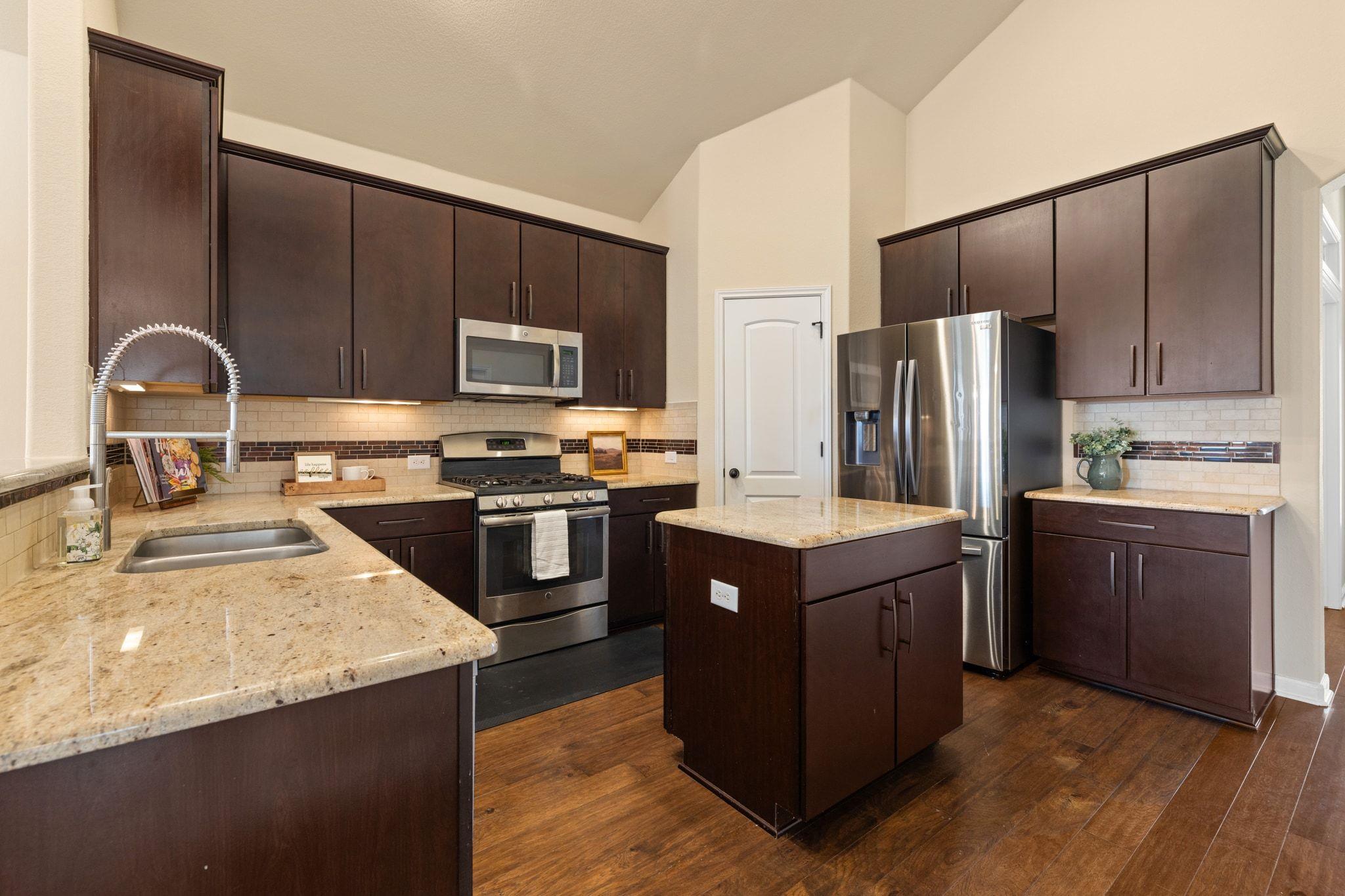 120 Briar Park Dr, Georgetown, TX 78626