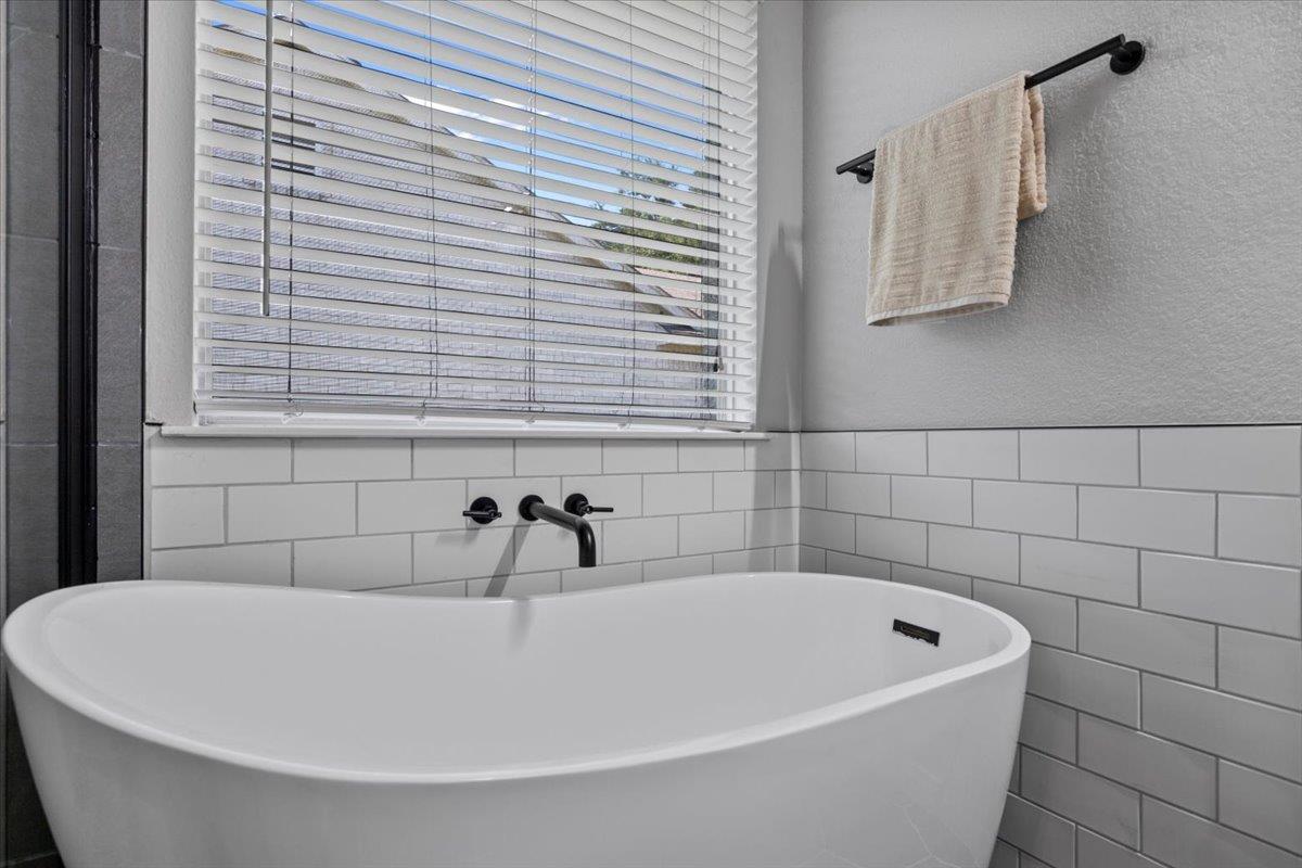 17409 Salt Flat Ln, Round Rock, TX 78664