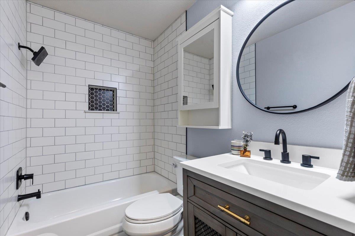 17409 Salt Flat Ln, Round Rock, TX 78664