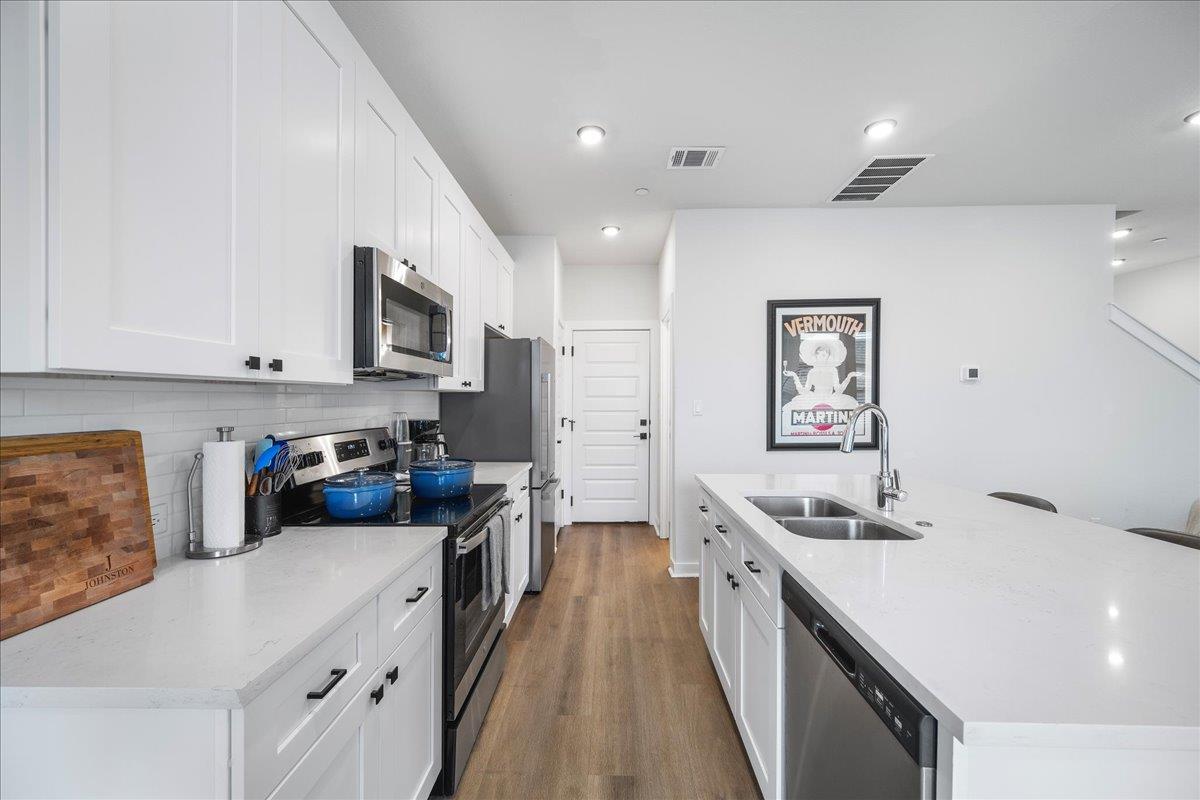 2600 Gattis School Rd # 105, Round Rock, TX 78664