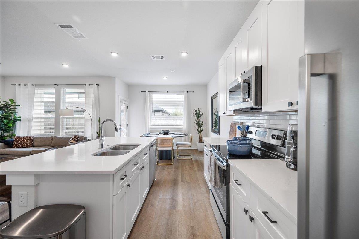 2600 Gattis School Rd # 105, Round Rock, TX 78664