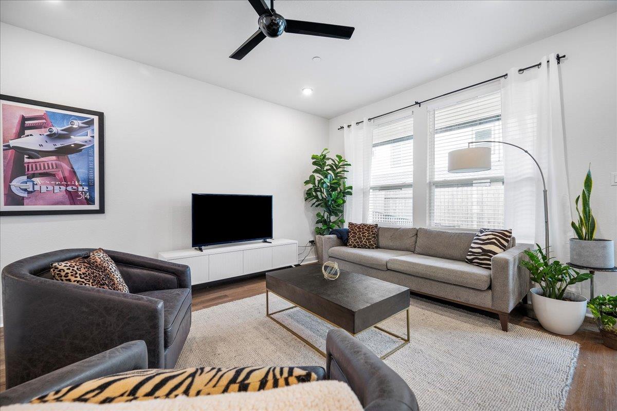 2600 Gattis School Rd # 105, Round Rock, TX 78664