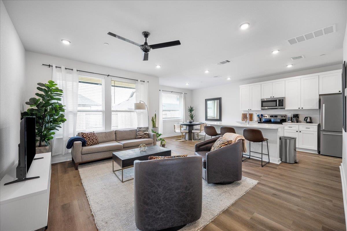 2600 Gattis School Rd # 105, Round Rock, TX 78664