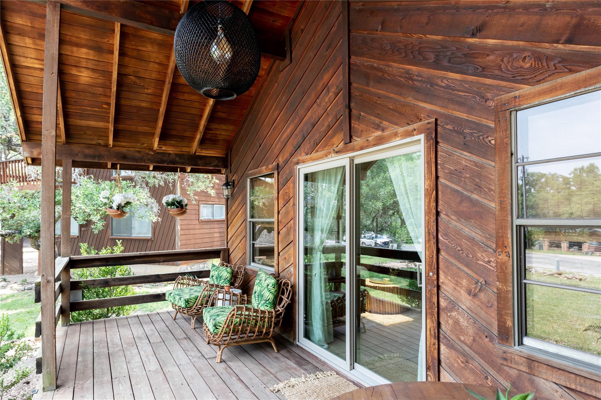 336 Coventry Rd, Spicewood, TX 78669