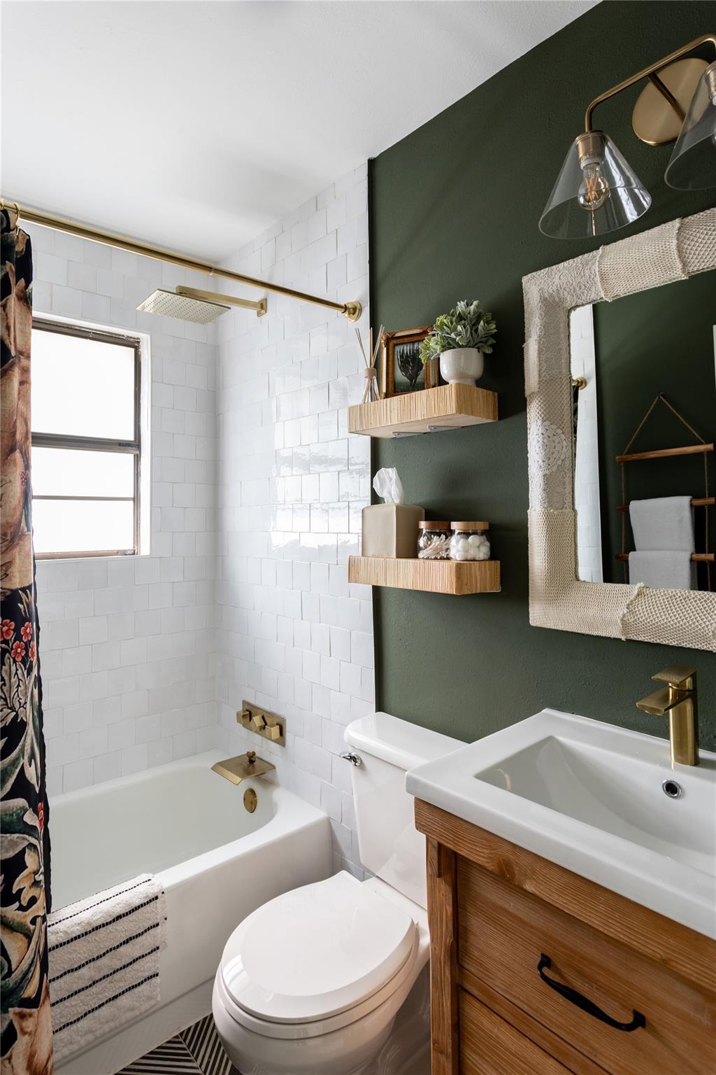 336 Coventry Rd, Spicewood, TX 78669