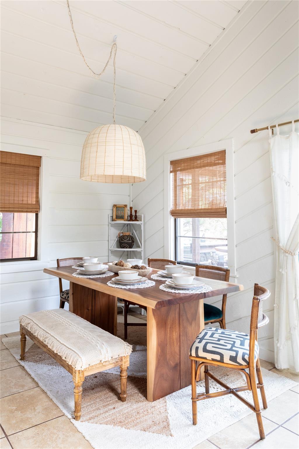 336 Coventry Rd, Spicewood, TX 78669