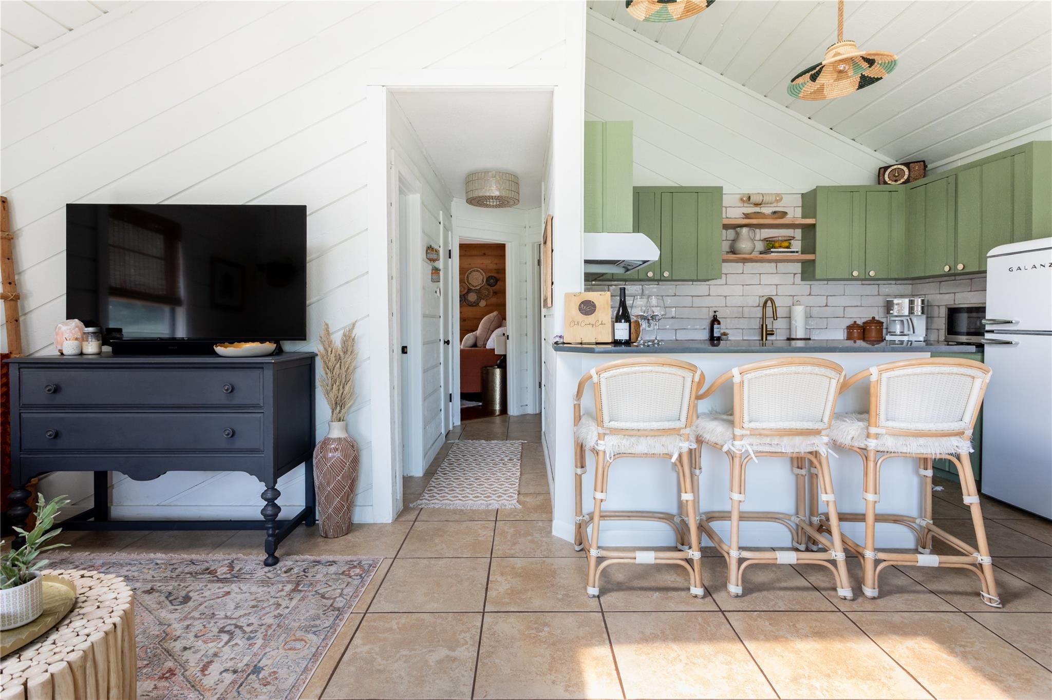 336 Coventry Rd, Spicewood, TX 78669