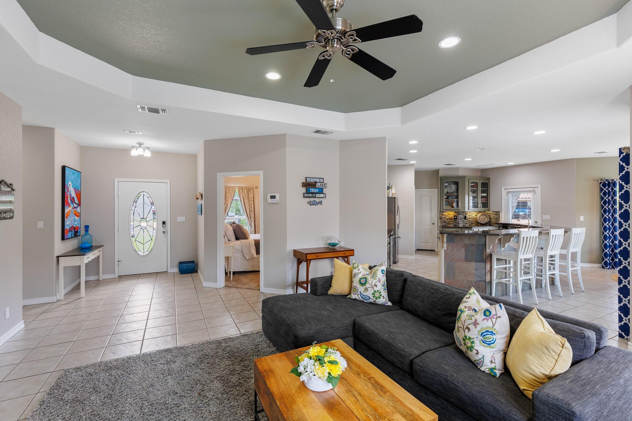 521 Lucy Ln, Horseshoe Bay, TX 78657