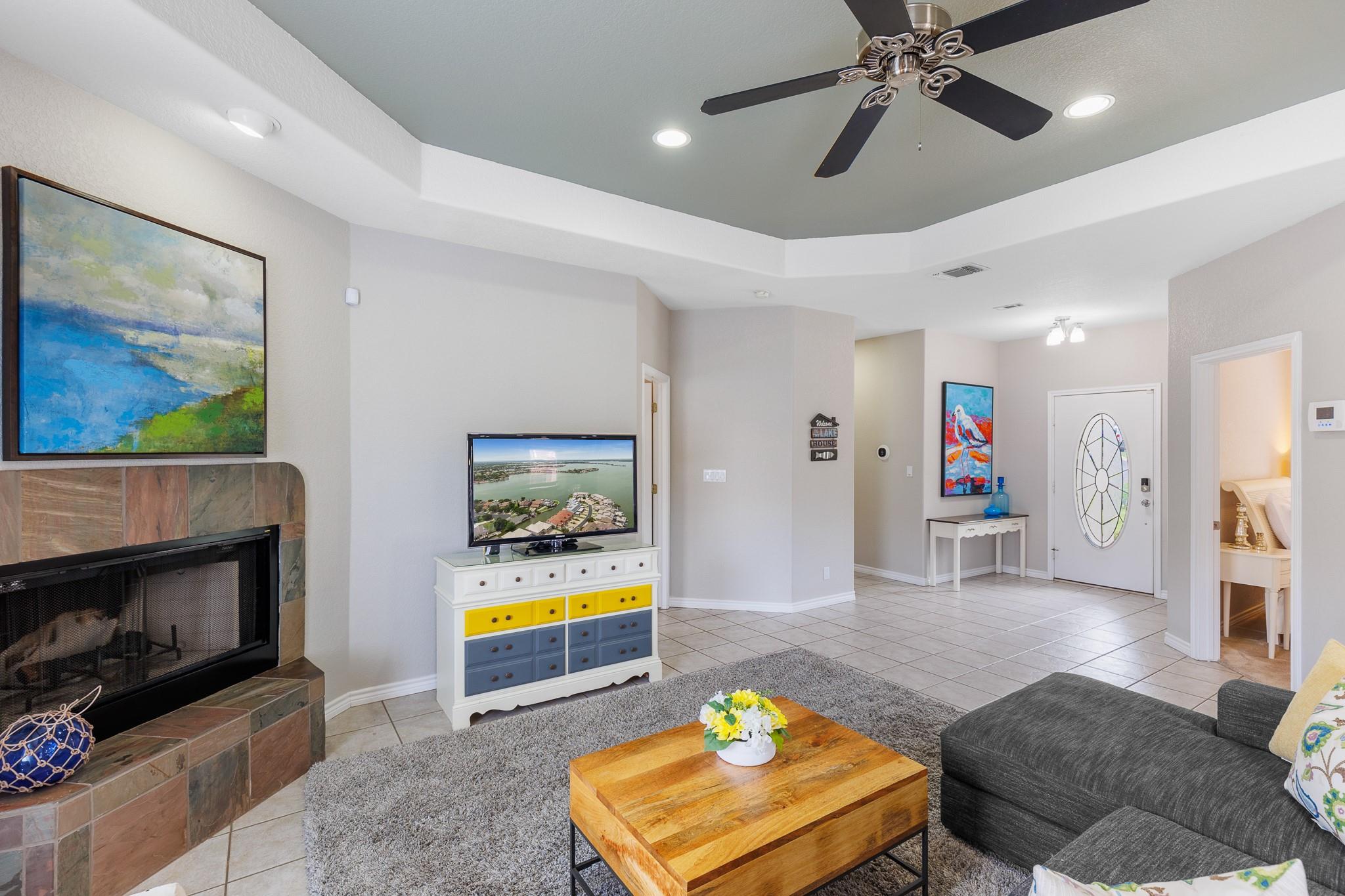 521 Lucy Ln, Horseshoe Bay, TX 78657