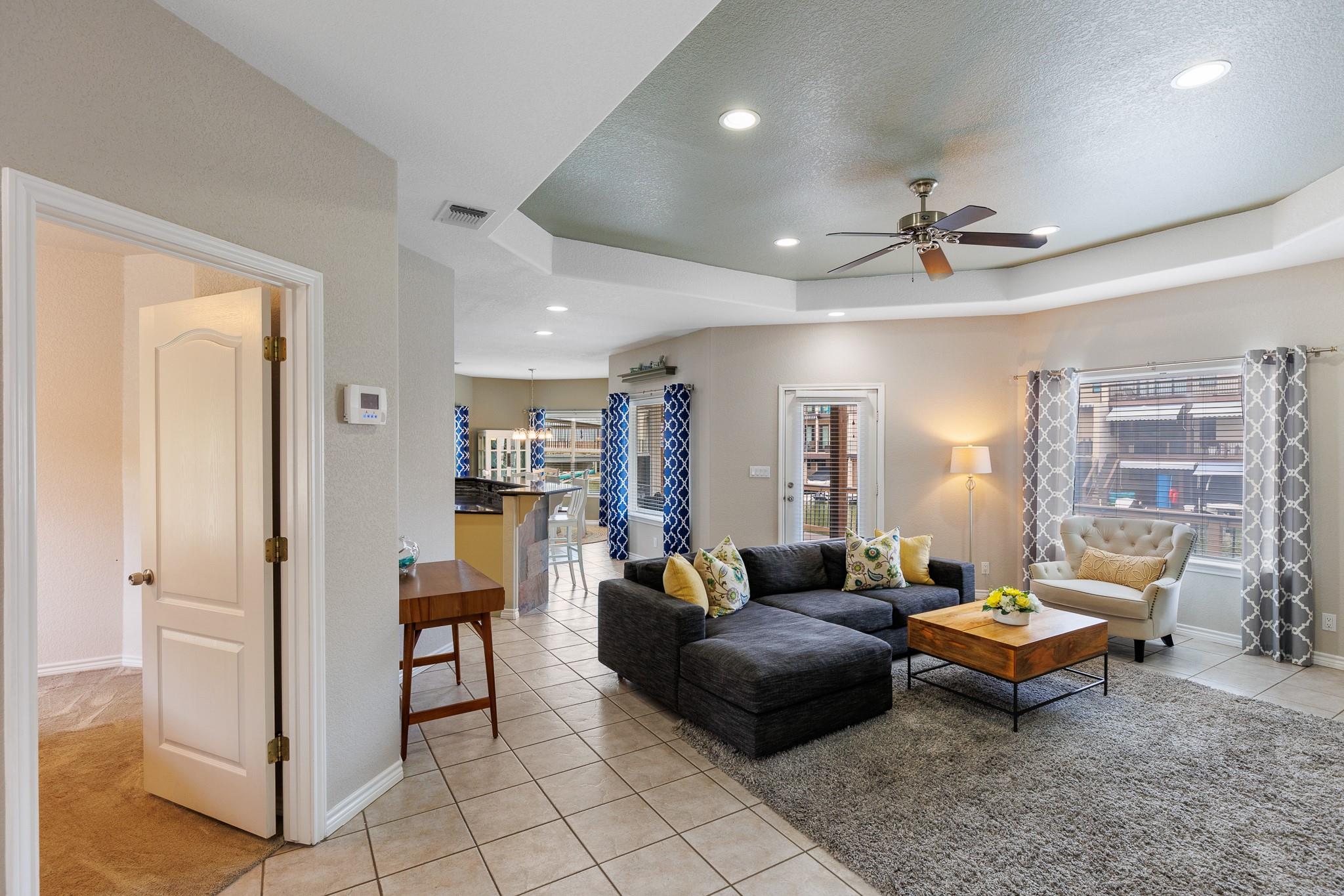 521 Lucy Ln, Horseshoe Bay, TX 78657