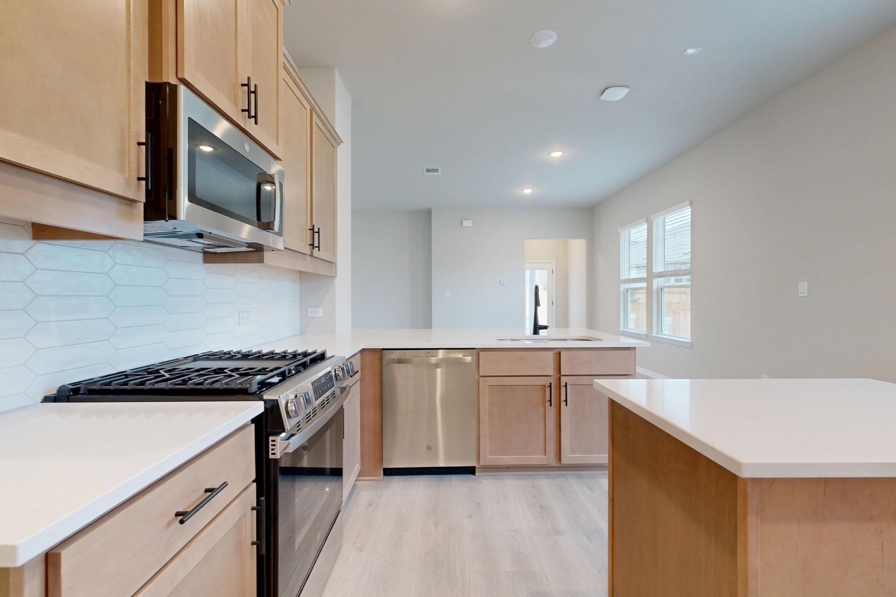 530 Darley Oak Dr, Dripping Springs, TX 78620