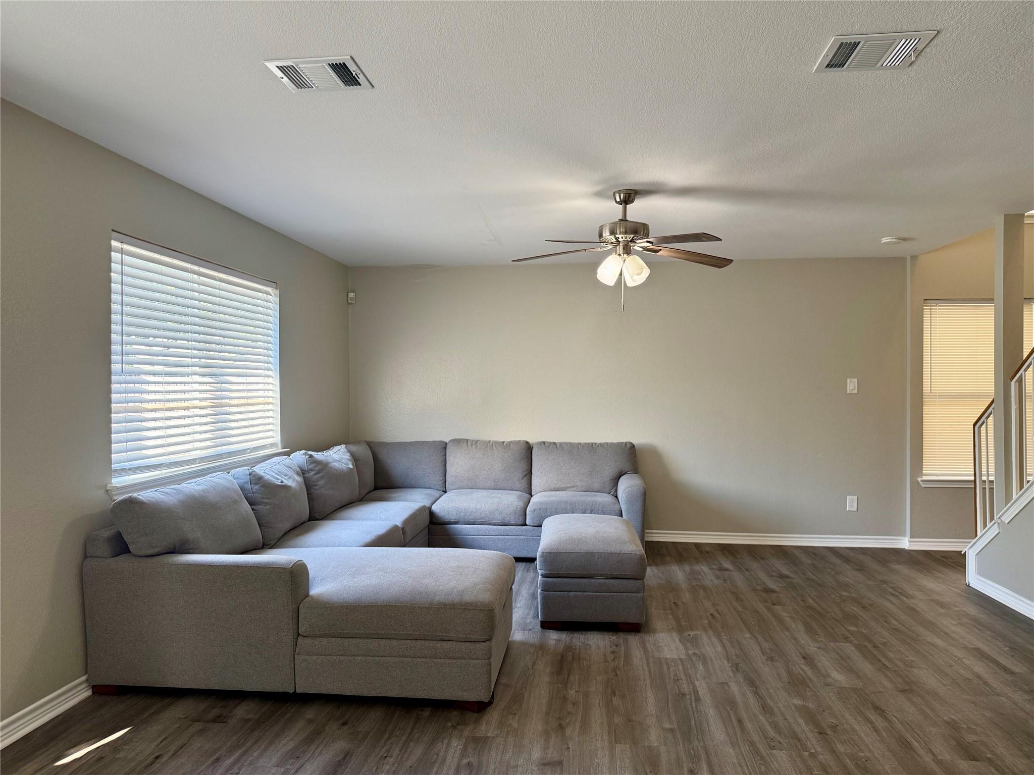 1002 Port Daniel Dr, Leander, TX 78641