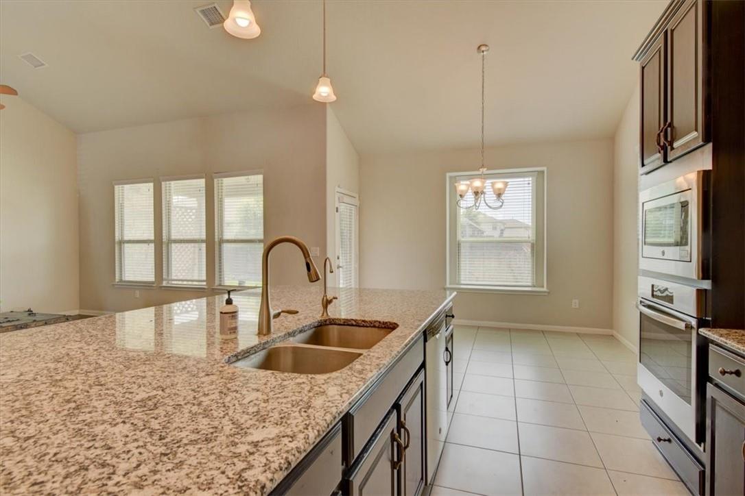 1910 Texoma Dr, Round Rock, TX 78664