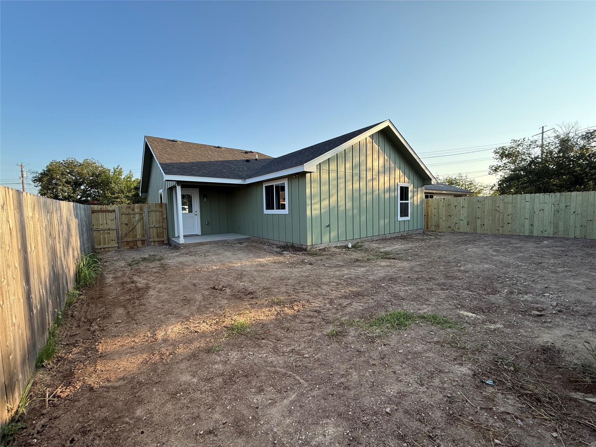 1710 E Ave J, Lampasas, TX 76550