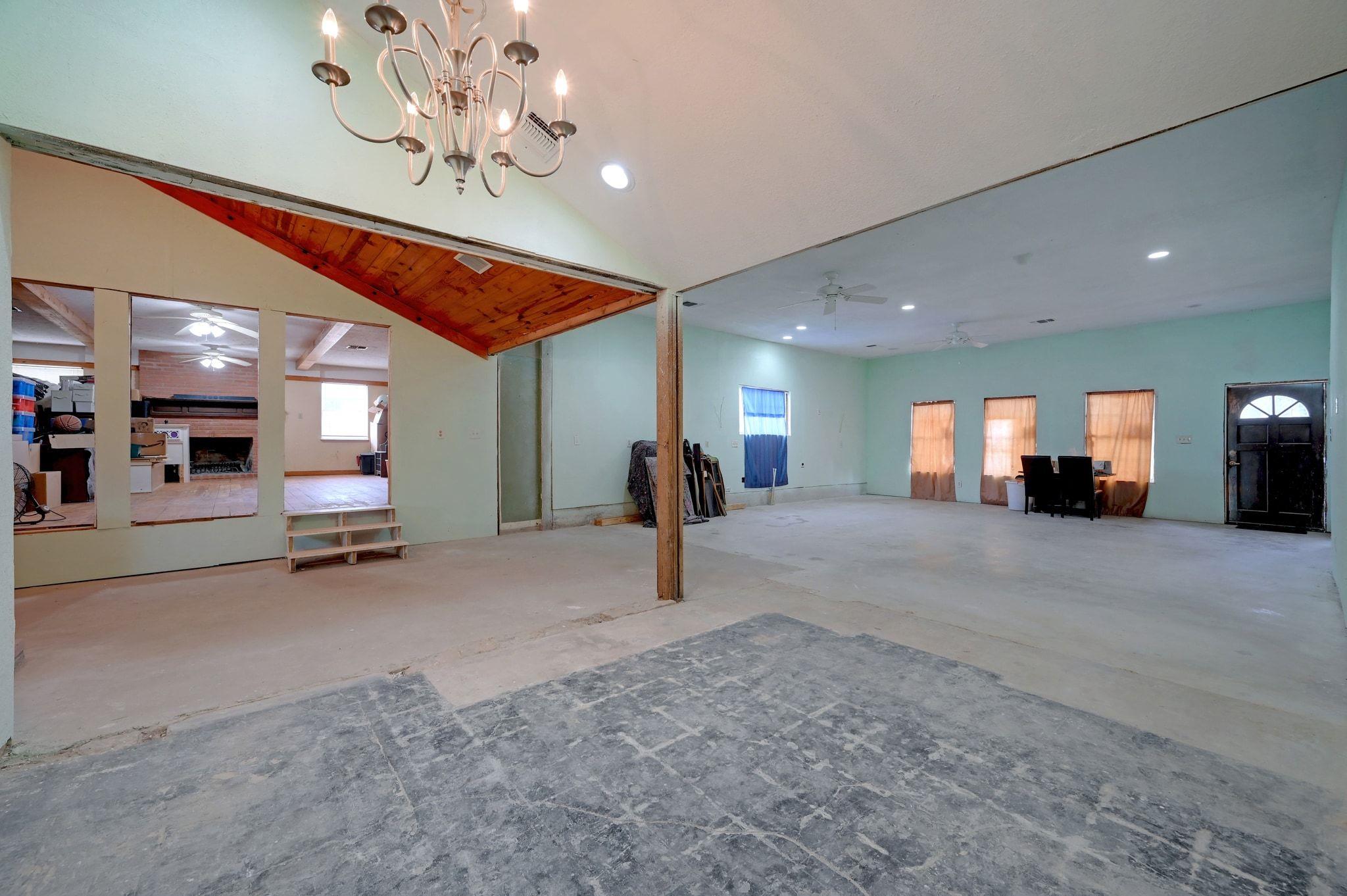 4598 State Highway 173 N, Devine, TX 78016